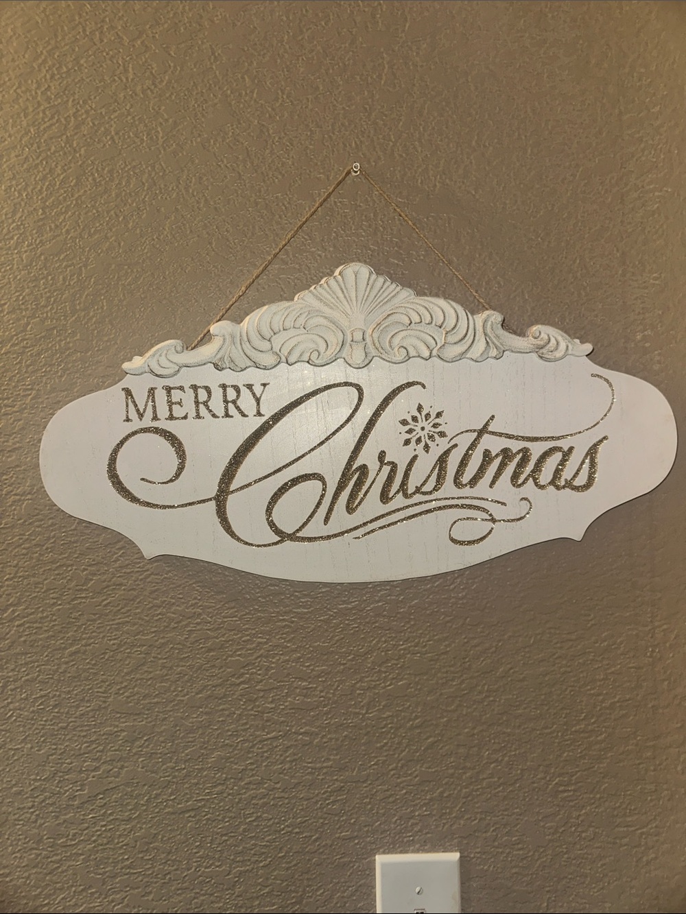 Merry Christmas Decorative Wooden Wall Sign - White and Gold